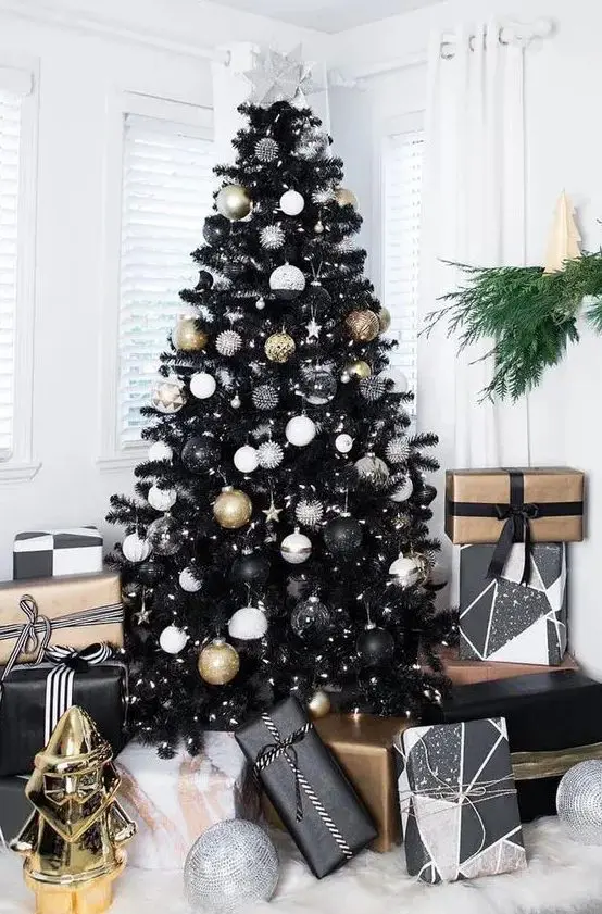 Black Christmas Tree Decorating Ideas