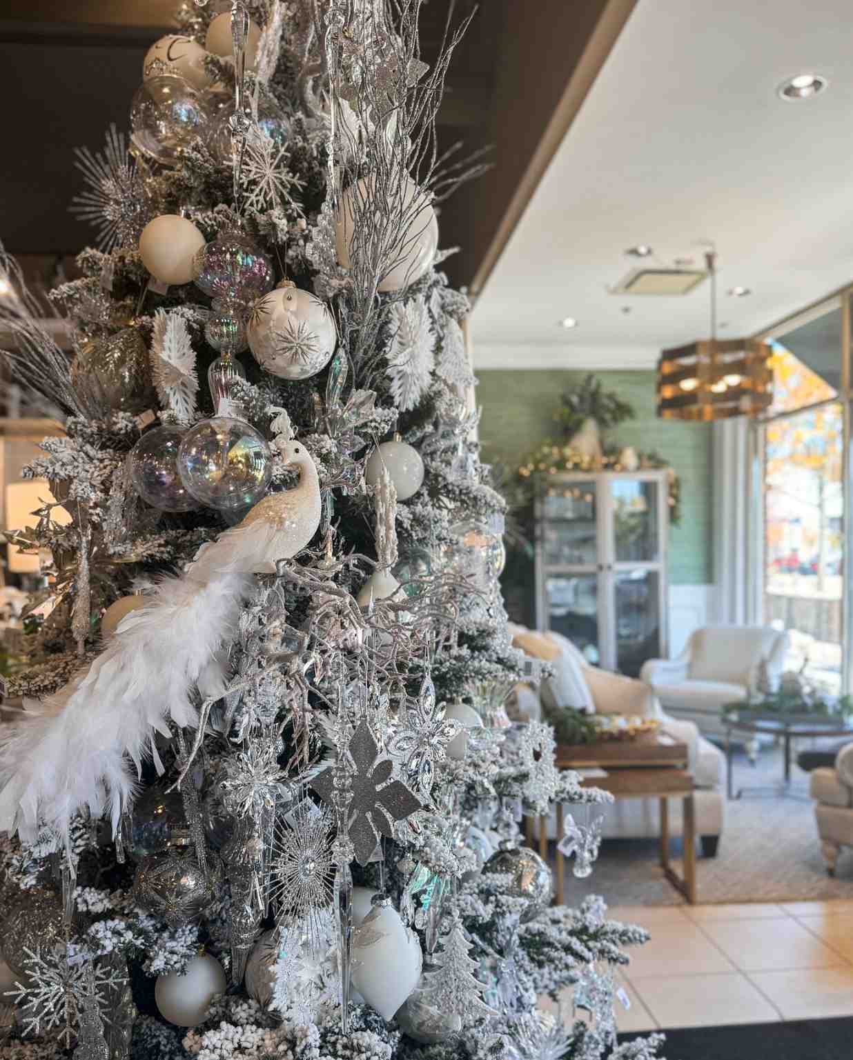 Christmas Pool Décor Ideas